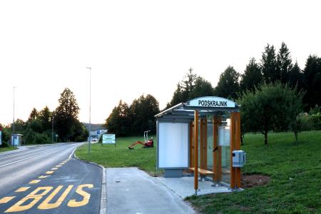 NOVO AVTOBUSNO POSTAJALIŠČE PODSKRAJNIK 09 FOTO LJUBO VUKELIČ